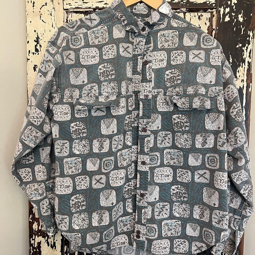 Women’s Vintage Genesis Hello button down pocket long sleeve. Size Medium.